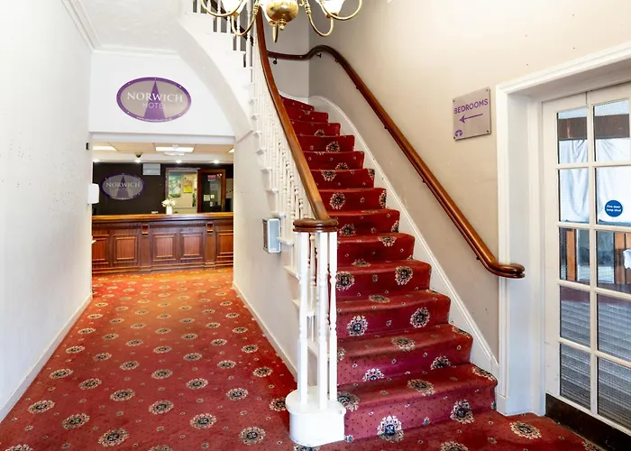 Norwich Central Hotel- Near Norwich Train Station & Carrow Road Stadium