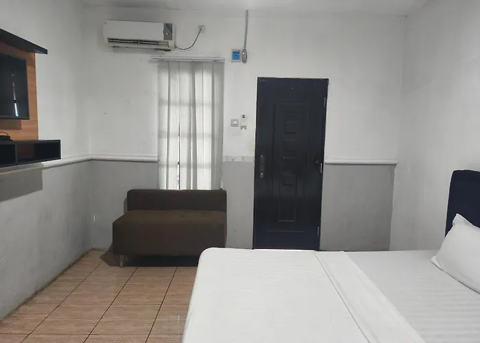 Hotel O Near Mall Boemi Kedaton Formerly House Of Tuwuh 1