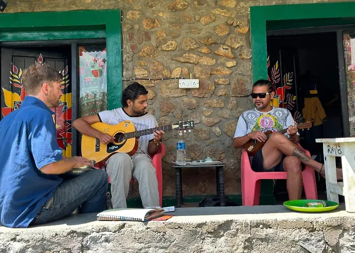 Rave Raja Co-Working Hostel