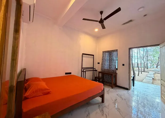 Seasong Bungalow Arugambay