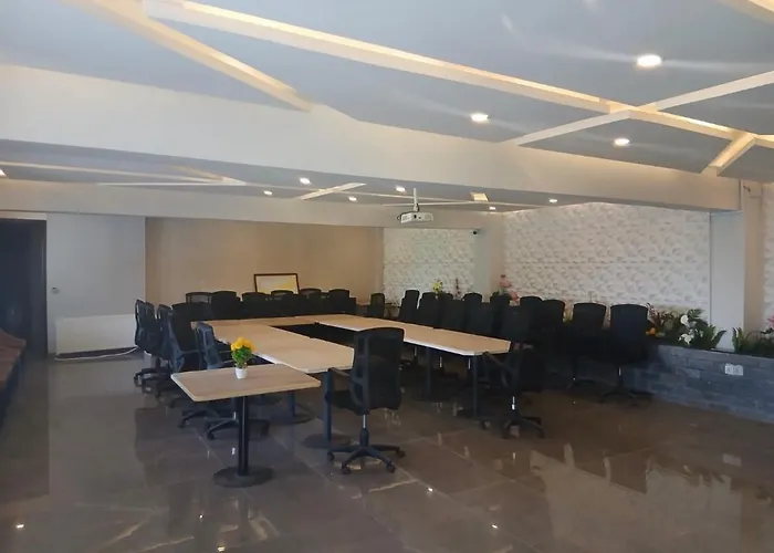 Opulent Hotel Murree Bhurban