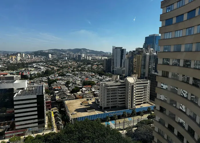Flat no Stadium Alphaville - Recepção 24h, piscina aquecida e estacionamento gratuito