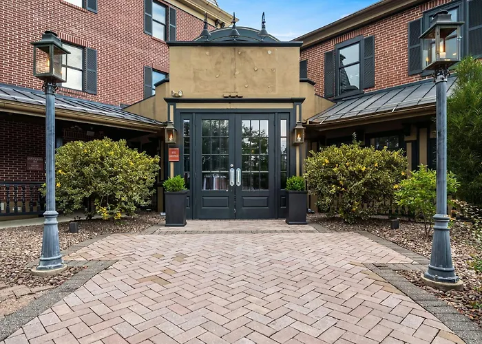 Waynebrook Inn