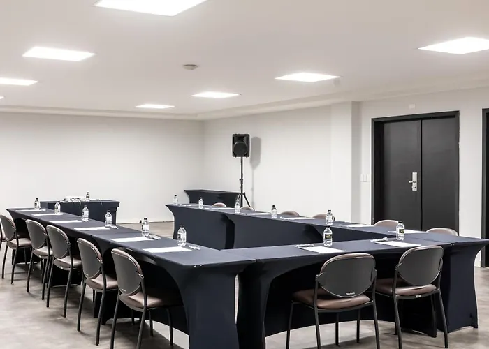 Monaco Hotel & Convention By Easy Class