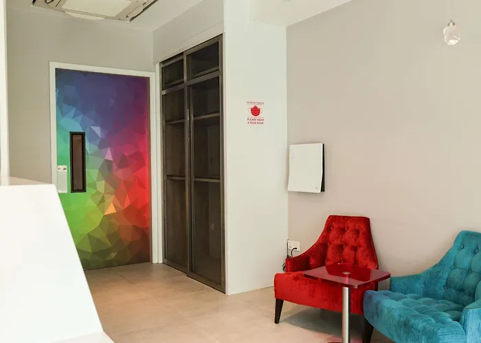 Ibis Budget Singapore Ametrine