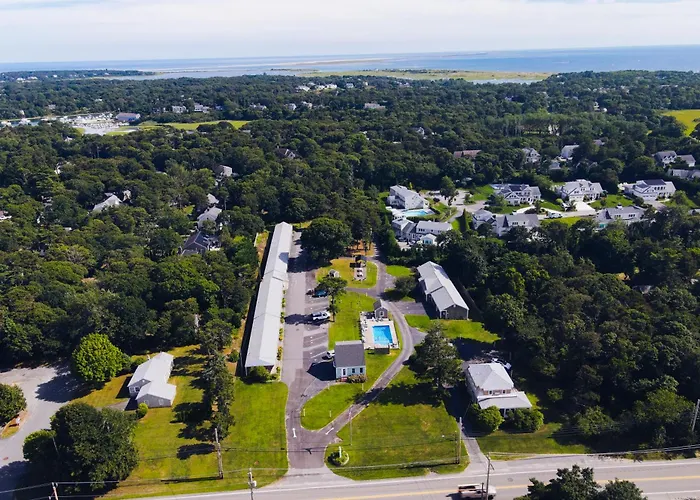The Chatham Motel
