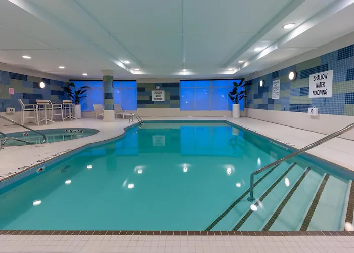 Holiday Inn Express & Suites Vaughan-Southwest By Ihg