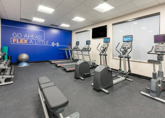Holiday Inn Express & Suites Vaughan-Southwest By Ihg