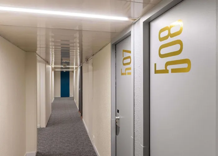 Ibis Lyon Est Bron