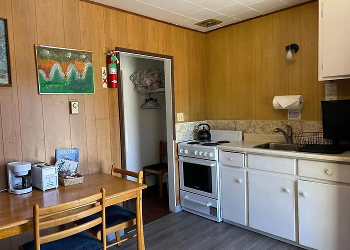 Dolphin Motel