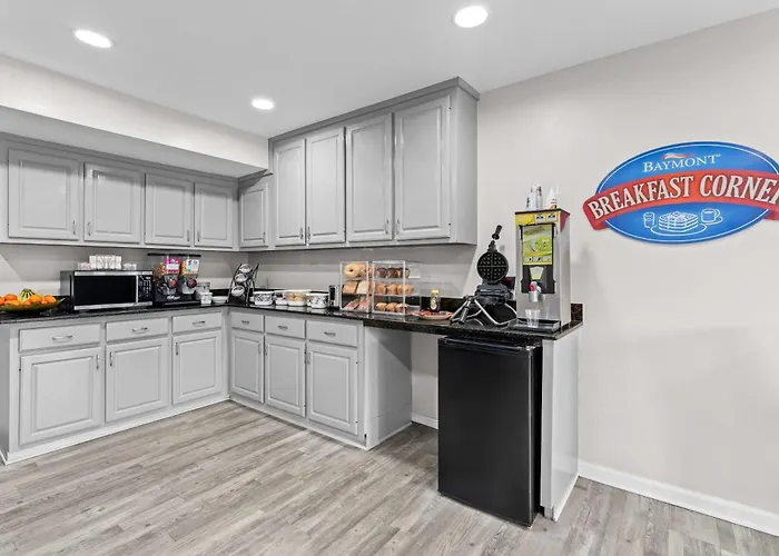 Baymont By Wyndham Sanford