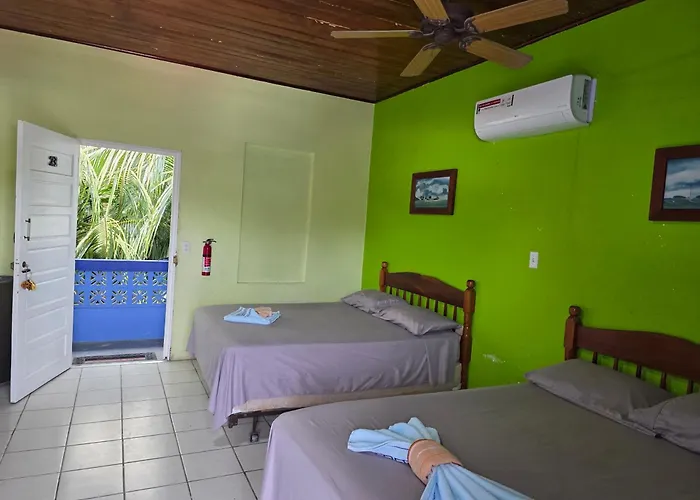 Anchorage Beach Resort Caye Caulker
