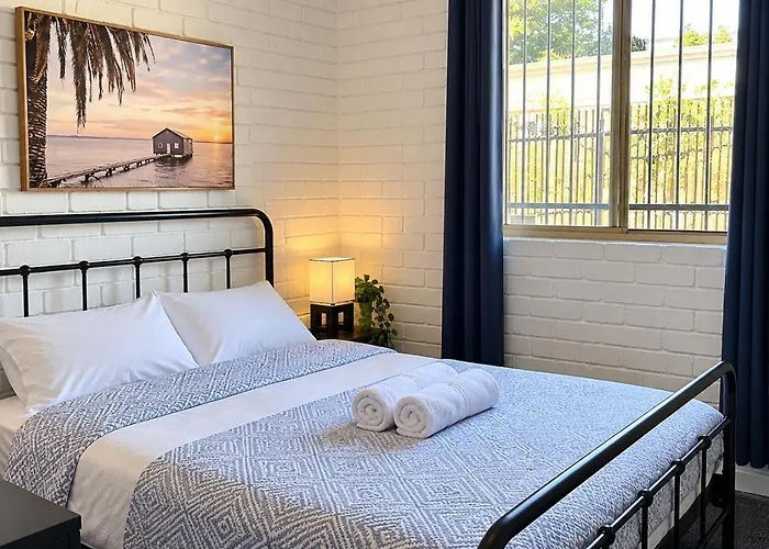 Shiralee Hostel -Note - Valid Passport Required To Check In