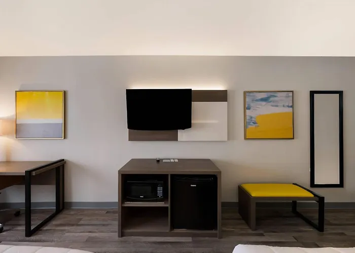 Quality Inn & Suites Artesia