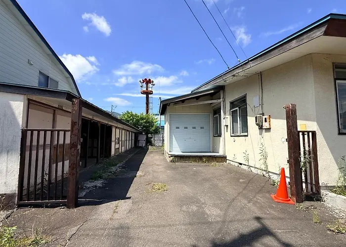 Hokkori Station Yubari -Private Rooms Near Shin-Yubari Station