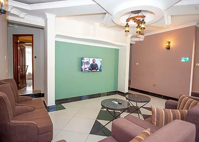 La'Tonna Safari Hotel