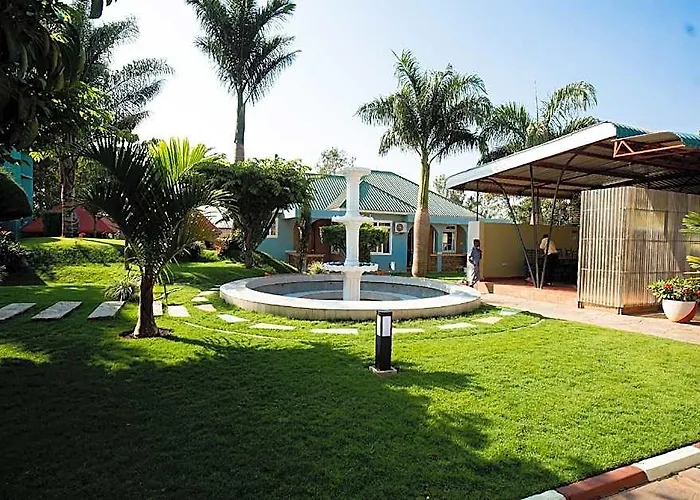 La'Tonna Safari Hotel