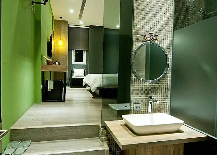 Huwei Hotel