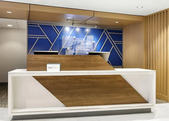 Holiday Inn Express & Suites Sarasota Bradenton By Ihg