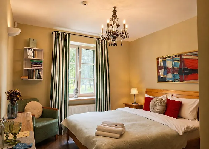 Lake & Library Boutique Hotel