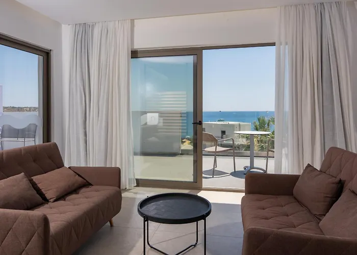 Paralos Rodos Lifestyle