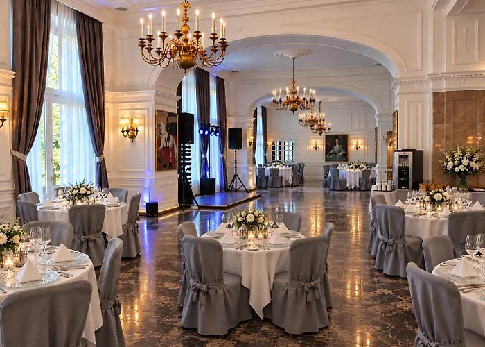 Hotel Regal 1880 - Boutique Hotel In Parcul Central Sinaia