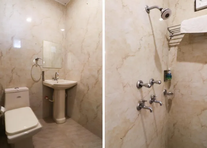 Hotel O Silver Palace Near Dwarka Sector 9 Metro Station