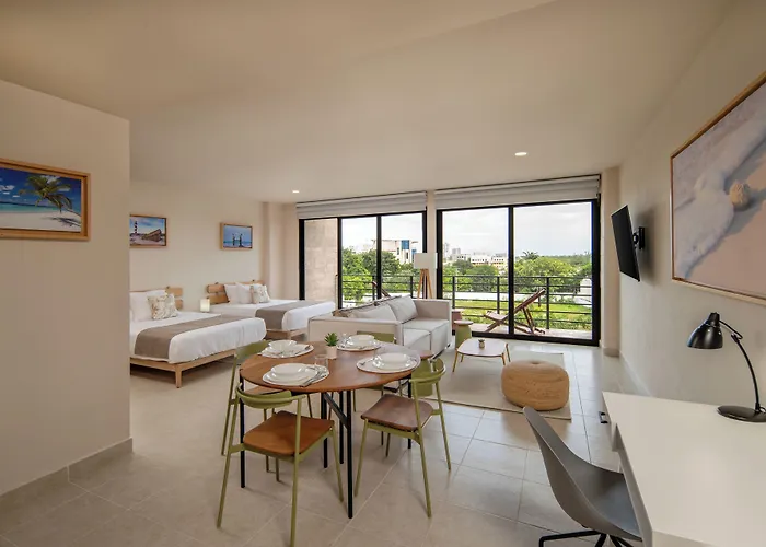 Everglades Suites