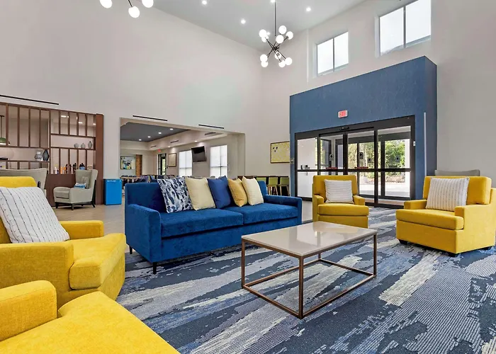 Comfort Inn & Suites Huntsville Near University