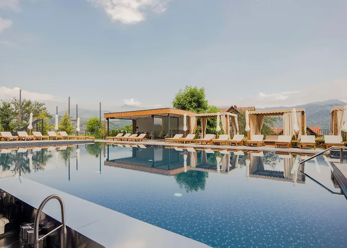 Dilijani Tun Hotel & Restaurant
