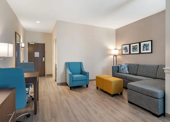 Comfort Suites Grandview - Kansas City