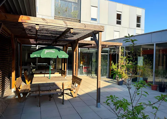 Auberge De Jeunesse Hi Grenoble