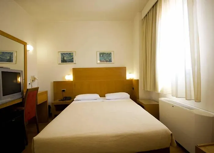 Diana Hotel