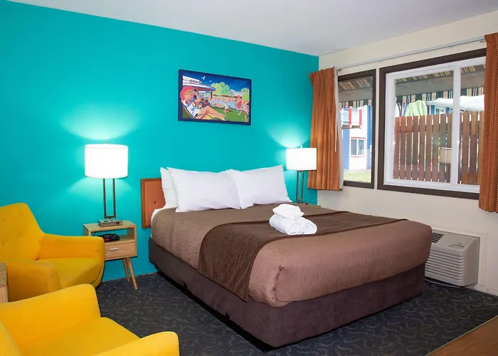 Bowmont Motel