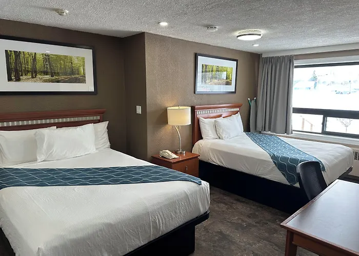 Champlain Motor Inn