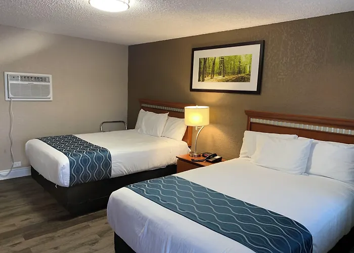 Champlain Motor Inn