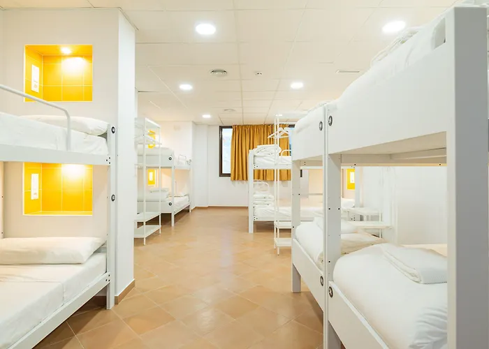 Benarraba Hostel