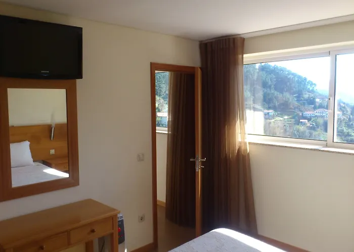 Hotel Lagoa Azul Do Geres