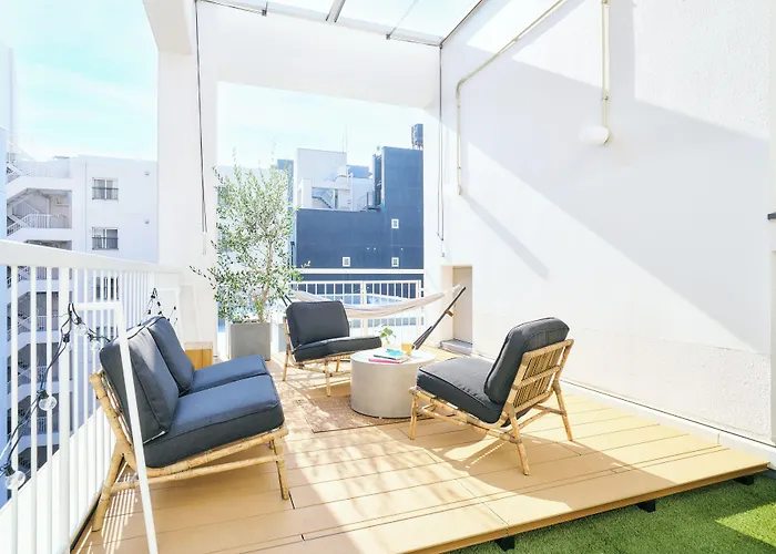 &And Hostel Shinsaibashi East