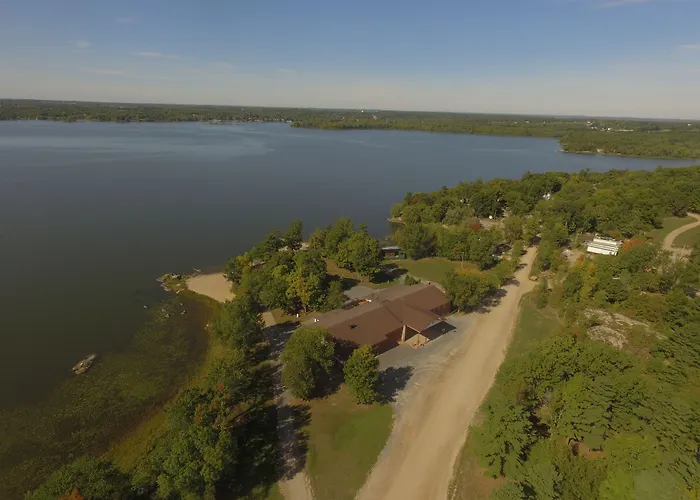 Stoco Lake Lodge