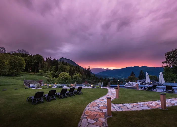 Alm-&Wellnesshotel Alpenhof
