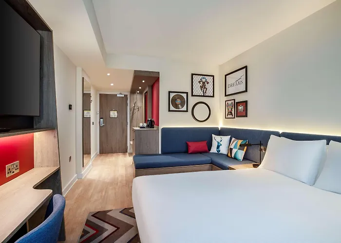 Hampton By Hilton Bath City