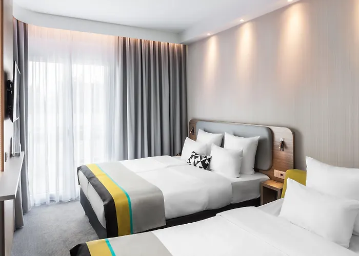 Holiday Inn Express Düsseldorf - Hauptbahnhof, an IHG Hotel