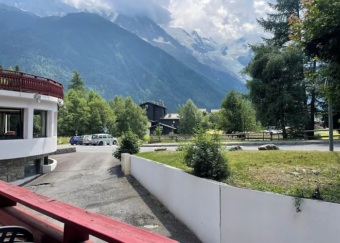 Chalet Hotel La Sapiniere