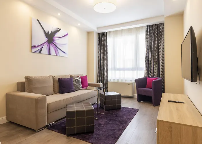 Silver Crown Hotel & Residence, Palace Quarter