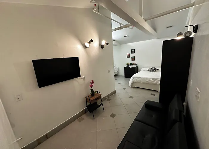 Culver City Hostel