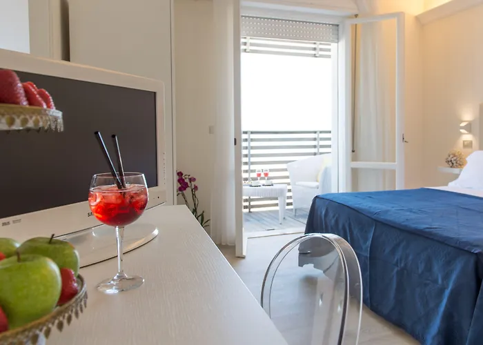 Kiss Beachfront Hotel & Restaurant
