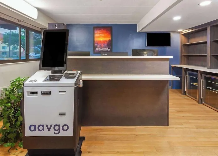 Travelodge By Wyndham Peoria