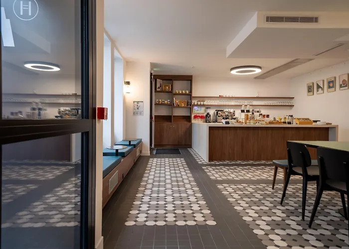 Beau M Paris