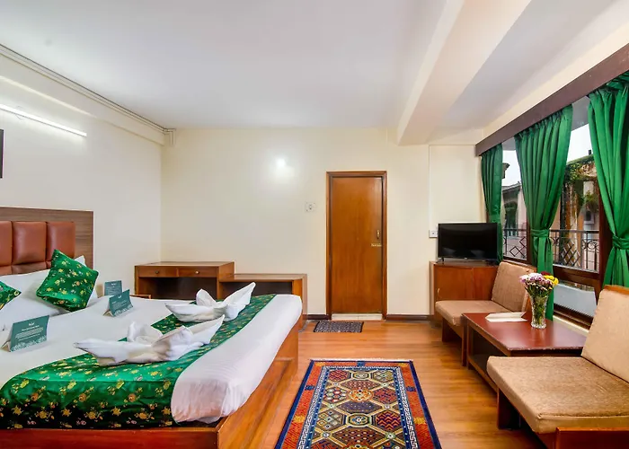 Muscatel Bhumsang - 200 Mts From Mall Road